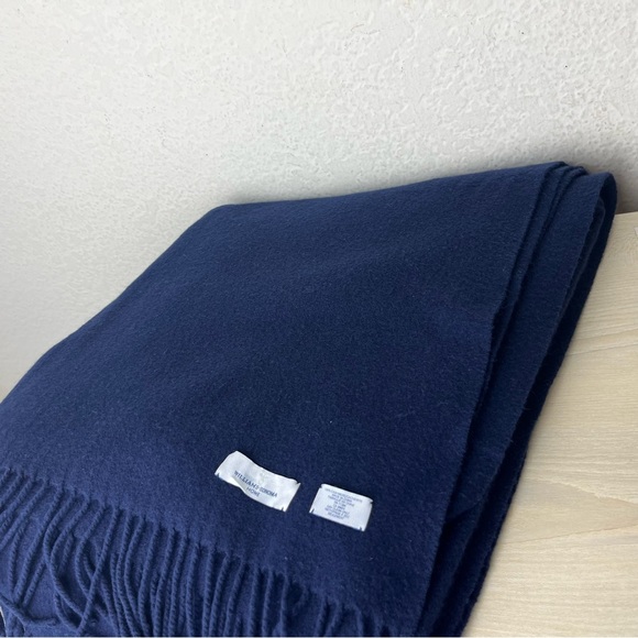 Williams Sonoma European Cashmere Throw Blanket Fringe Navy Blue 50 in x 65 in - Picture 5 of 6